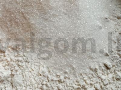 Pyragas „Vasaros skonis“ su varške ir raudonosiomis serbentėmis Žingsnis 2