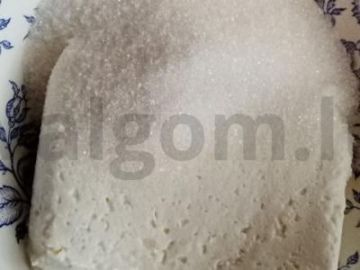 Pyragas „Vasaros skonis“ su varške ir raudonosiomis serbentėmis Žingsnis 8