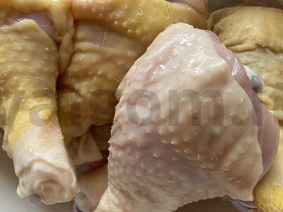 Vištienos blauzdelės su bulvytėmis kaimiškai Žingsnis 1