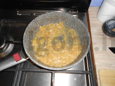 Bulvių apkepas su kiauliena, grybais ir prieskoniais Žingsnis 2