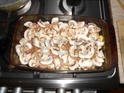 Bulvių apkepas su kiauliena, grybais ir prieskoniais Žingsnis 10