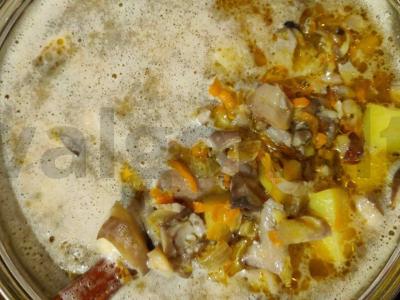 Grybų žirnių sriuba su bulvėmis Žingsnis 4