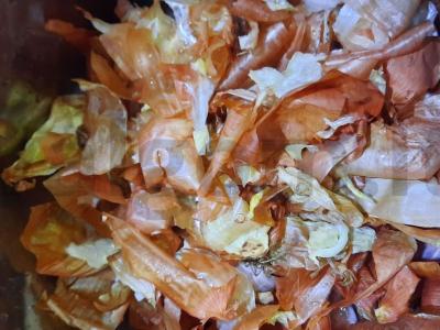 Mėsa svogūnų lukštuose Žingsnis 2