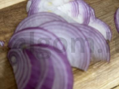 Krevetės su mėsa ir raudonuoju svogūnu Žingsnis 2