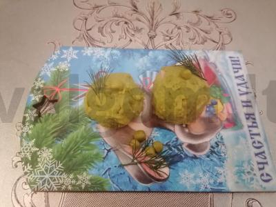 Neįprasta Olivier salotos rutuliukuose pagrindine nuotrauka