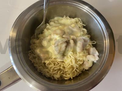 Greito paruošimo makaronai su vištiena sūrio padaže Žingsnis 8