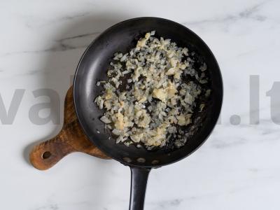 Grybų padažas prie ryžių Žingsnis 2