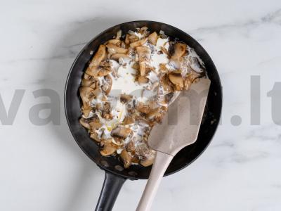 Grybų padažas prie ryžių Žingsnis 4