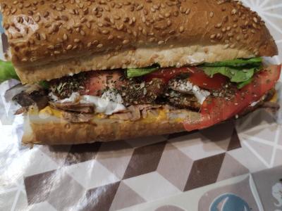 Ritinys „Žuvis“ iš tuno pagrindine nuotrauka