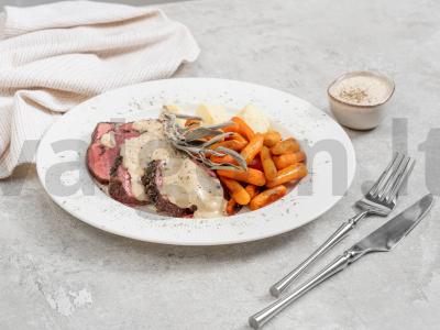 Pipirinė šatobriano su jaunu daržovėmis pagrindine nuotrauka