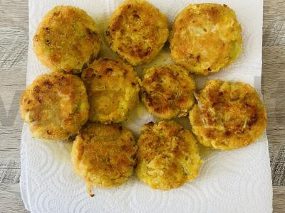 Kopūstų kotletai su keptu svogūnu ir morkomis Žingsnis 9