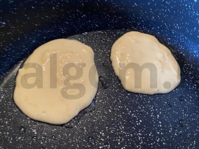 Sūrio blynai su grietine Žingsnis 5