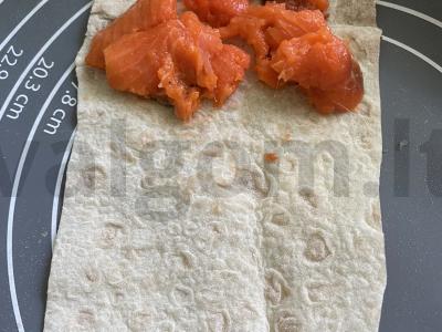 Trikampiai su raudona žuvimi ir agurku Žingsnis 1