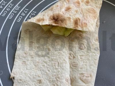 Trikampiai su raudona žuvimi ir agurku Žingsnis 3