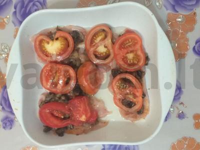 Sultinga vištienos krūtinėlė su grybais ir pomidorais po sūriu Žingsnis 4