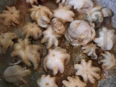 Ryžiai su aštuonkojais ir daržovėmis Žingsnis 2