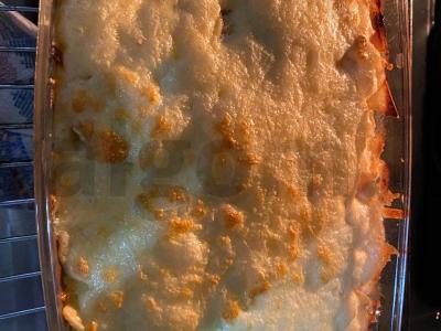 Mėsa prancūziškai su grybais ir prieskoniais pagrindine nuotrauka