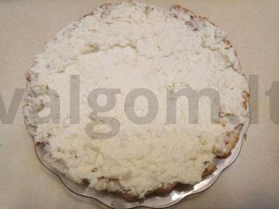 Balta ir puri tortas „Rafaello“ su migdolais ir grietinėlės kremu Žingsnis 3