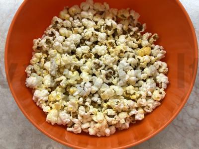 Sūrio spragėsiai su kokosų aliejumi pagrindine nuotrauka