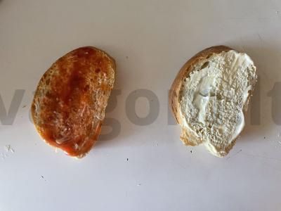 Traškus karštas sumuštinis elektrinėje grilyje su mocarelos sūriu Žingsnis 3