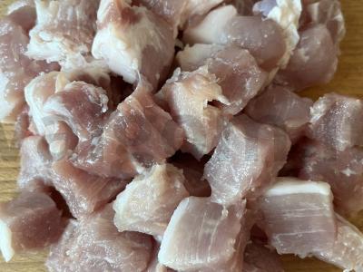 Kiaulienos plovas katile Žingsnis 1