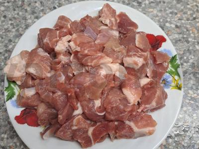 Bulvės su mėsa, daržovėmis ir sūriu Žingsnis 1