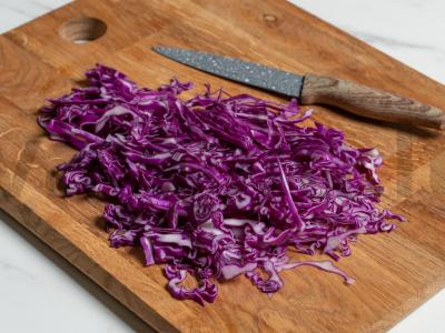 Mėlynoji kopūstų salotos Žingsnis 1