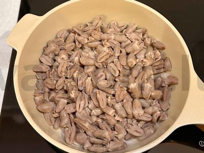 Vištienos širdelės su pievagrybiais ir meksikietiška daržovių mišiniu Žingsnis 1