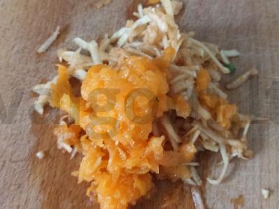 Blynai su persikų ir obuolių įdaru Žingsnis 2