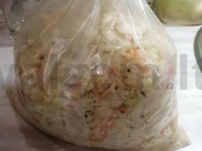 Marinuoti kopūstai maiše Žingsnis 6