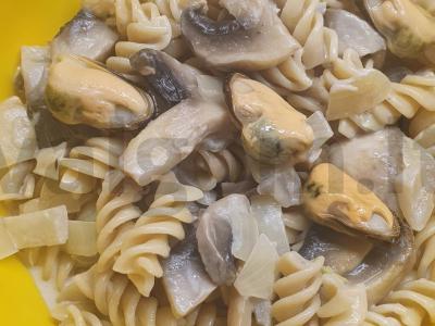 Makaronai grietinėlės-grybų padaže su midijomis Žingsnis 4