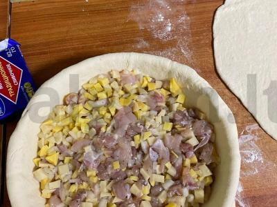 Vištienos ir bulvių pyragas su sviestu Žingsnis 2