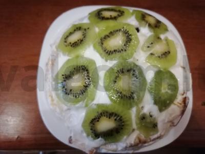 Tortas „Pancho“ su bananais ir kiviais pagrindine nuotrauka