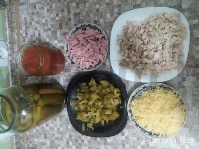 Pica ant naminio tešlos su vištiena ir kalakutiena Žingsnis 3