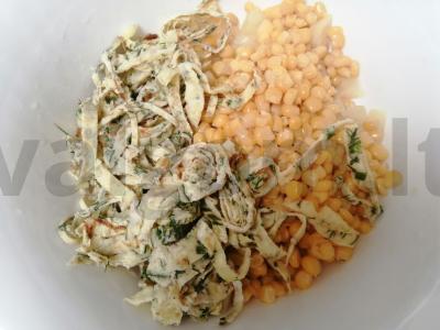 Daržovių salotos „Skonių vaivorykštė“ su kiaušiniu ir sūriu Žingsnis 7