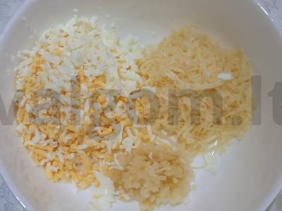 Sumuštiniai su duona, sūriu, majonezu ir česnaku Žingsnis 4