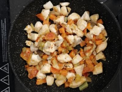 Vištienos krūtinėlė su daržovėmis ir sūriu Žingsnis 3