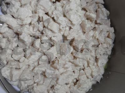 Vištienos krūtinėlės ir sultingo ananaso salotas Žingsnis 4