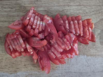 Cukinijų ritinys su pomidorais ir žolelėmis Žingsnis 5