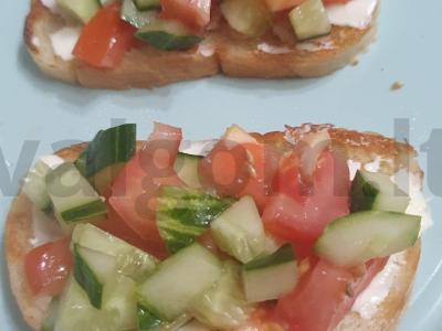 Brusketa su pomidorais ir agurkais Žingsnis 7