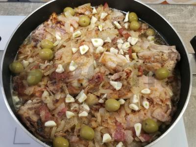 Aštrus triušis, troškintas su alyvuogėmis Žingsnis 4