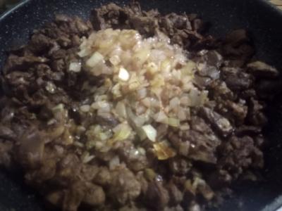 Vištienos viduriai, troškinti vyno padaže Žingsnis 3