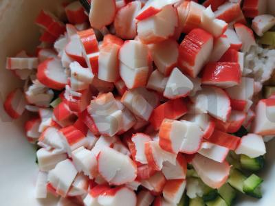 Krabų salotas „Kiekvienai dienai“ Žingsnis 4