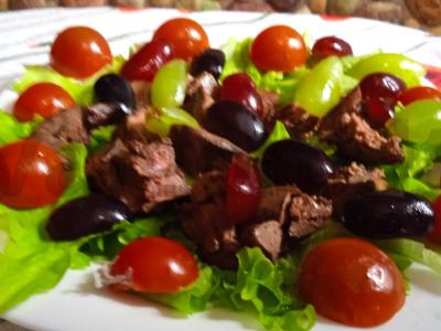 Salotas su kepenimis ir vynuogėmis Žingsnis 3