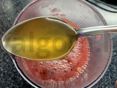 Vitamino uogų gėrimas su medumi Žingsnis 3