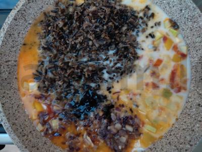 Ryžiai su jūros gėrybėmis ir daržovėmis, troškinti kokosų piene Žingsnis 3