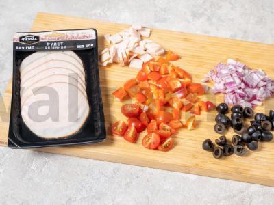 Italų salotas su makaronais ir paukštienos ritinėliu Žingsnis 3