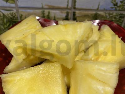 Konservuoti ananasai sirupe Žingsnis 3