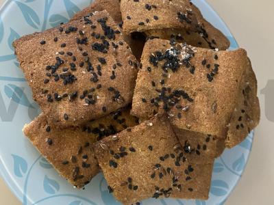 Sūdyti sausainiai iš ruginių miltų pagrindine nuotrauka