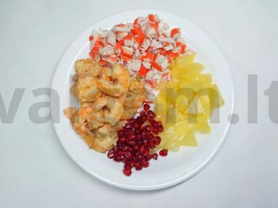 Lengvas salotas su granatais ir žolelėmis Žingsnis 1